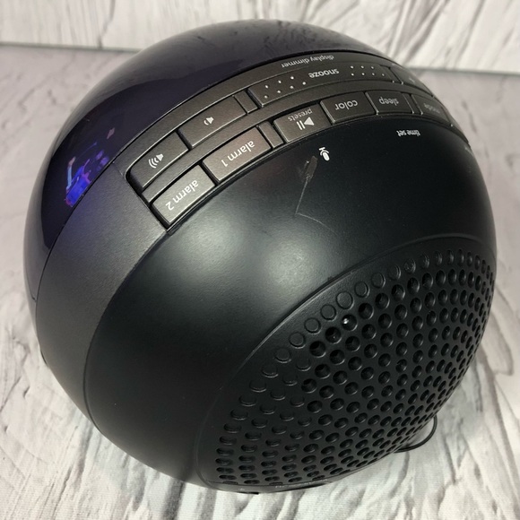 iHome IBT29 Dual Alarm Clock Radio - Color Changing NO Power Adapter TESTED USED - Picture 2 of 6